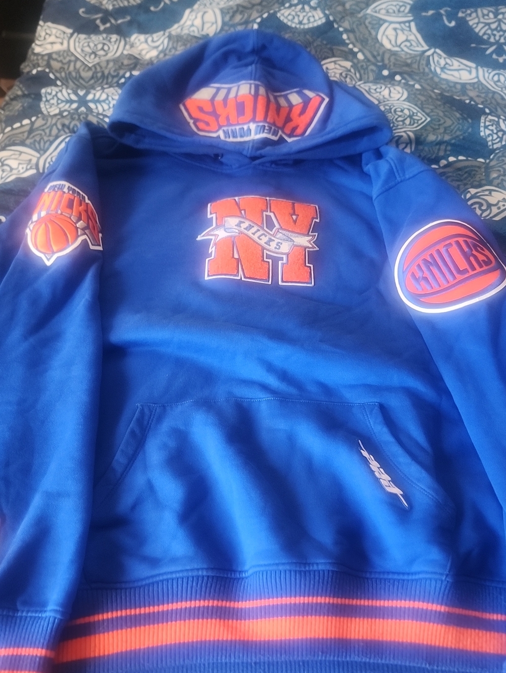 New York KNICKS Blue Pullover Hoodie - Blue & Orange Men’s Sweater